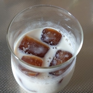 氷コーヒーでカフェ風アイスオレ(｡･ω･)_旦~
